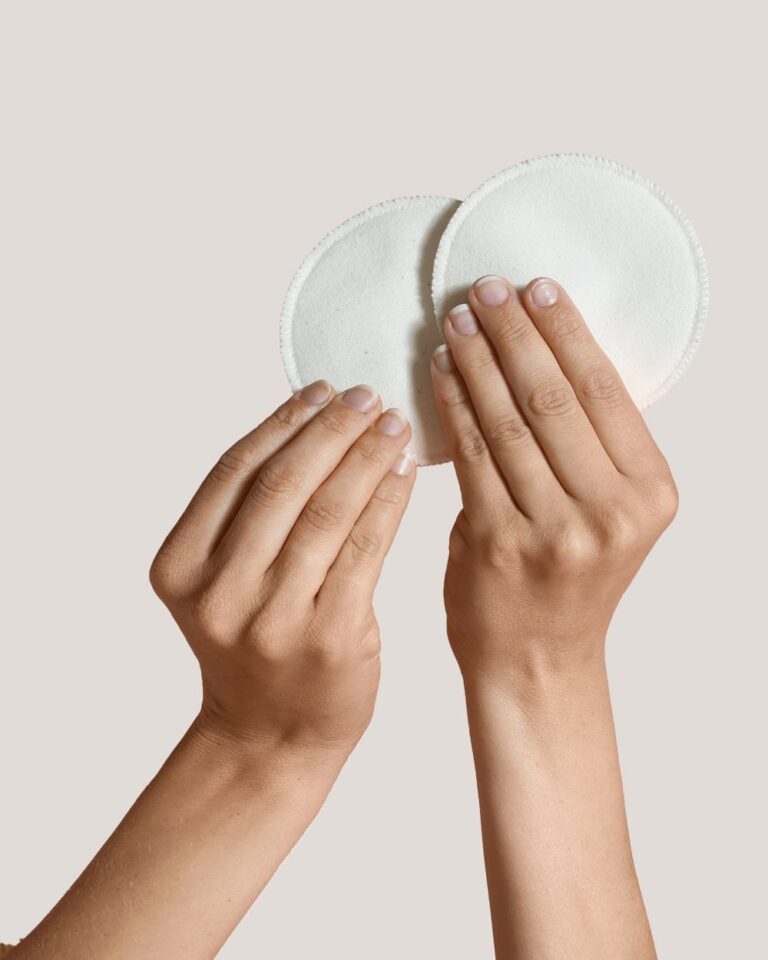 Carriwell Perivi jastučići za dojilje od organskog pamuka, 6 kom - bijeli