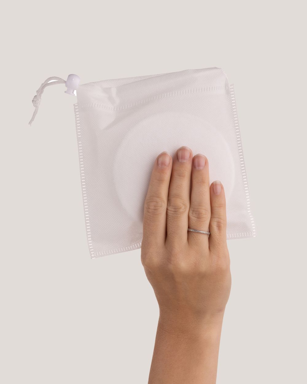 Carriwell Perivi jastučići za dojilje od organskog pamuka, 6 kom - bijeli - Slika 6