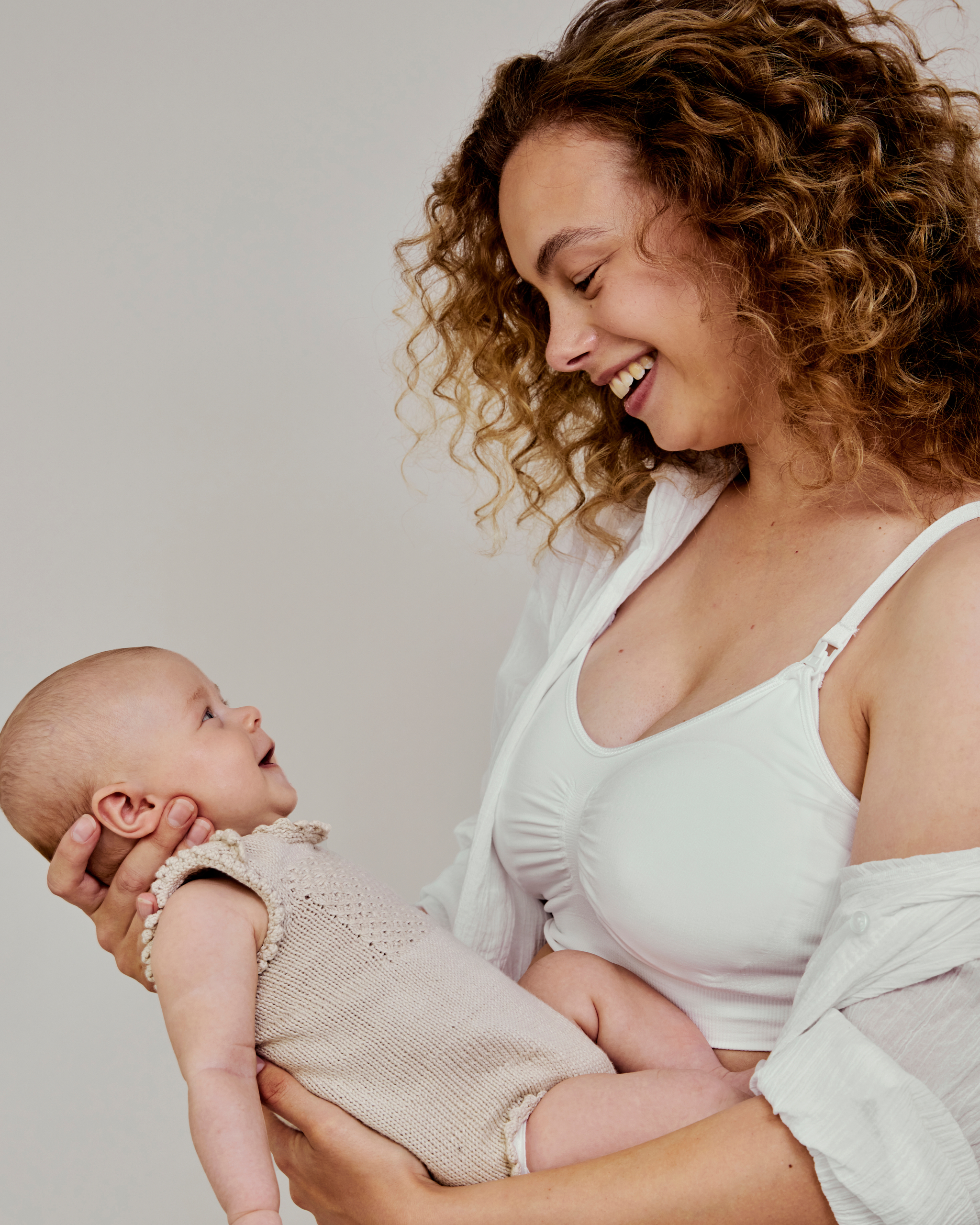 Carriwell Grudnjak za trudnice i dojilje podstavljeni - bijeli - Slika 10