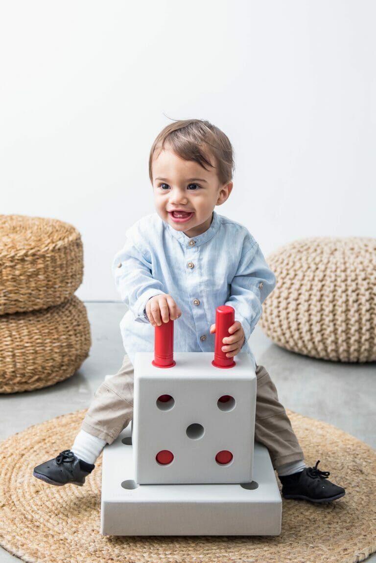 Mehki otroški čevlji Baobaby, Stars black