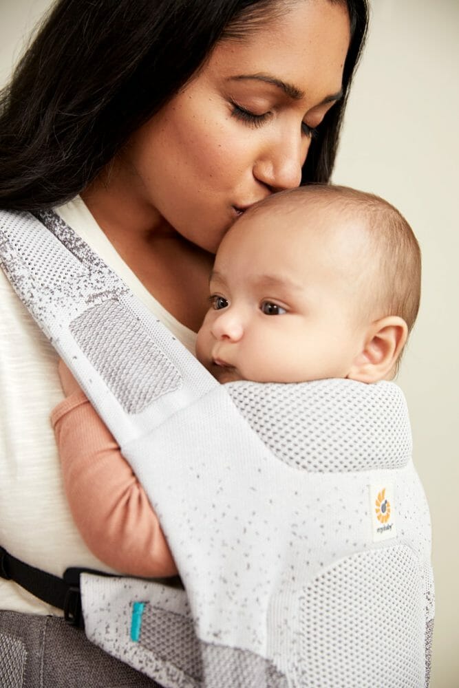 Ergobaby Aerloom ogljena/črna - RAZSTAVNI IZDELEK (Kopiraj)