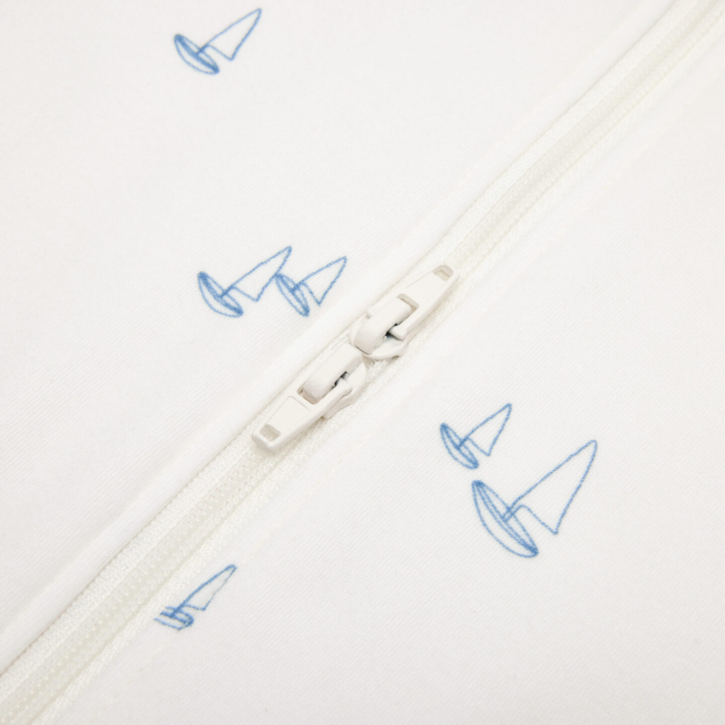 Ergobaby 2-u-1 vreća za spavanje On The Move, Mid-Weight (TOG 1.0), Sailboat Dreams (18-36/L) - Slika 2