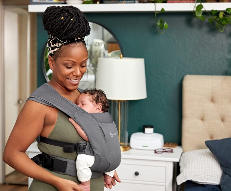 Ergobaby Embrace Soft Air Mesh nosiljka, Crna - Image 10