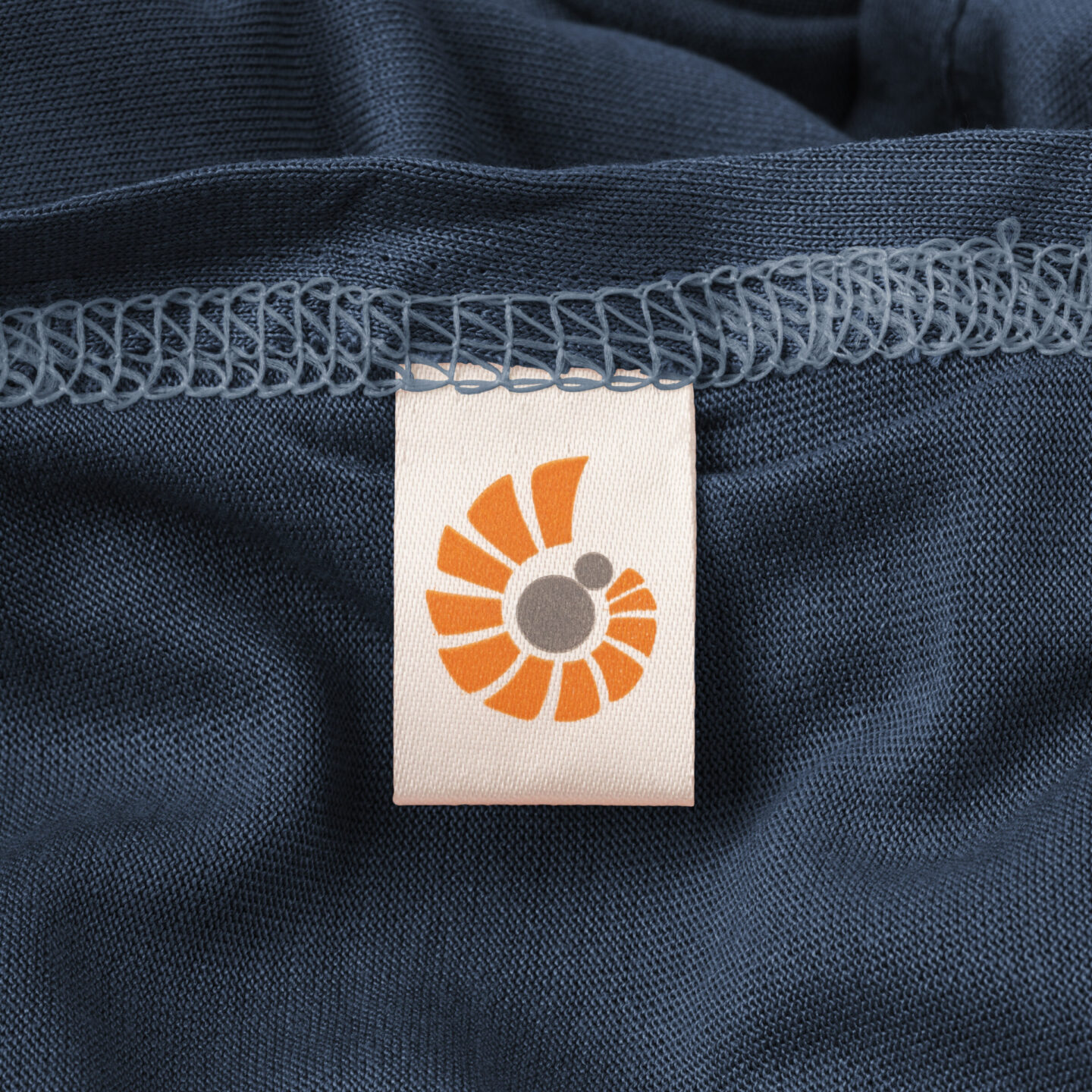 Šal Ergobaby Aura Trajnostno pleten - Twilight Navy - Image 3