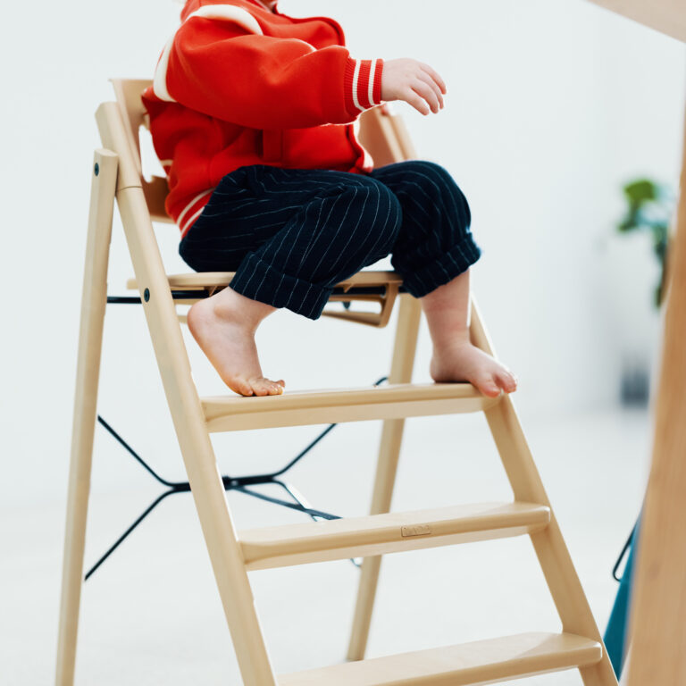 SNIŽENO: KAOS Klapp Dječja stolica, reciklirana plastika, Desert Sand - GREŠKA U BOJI