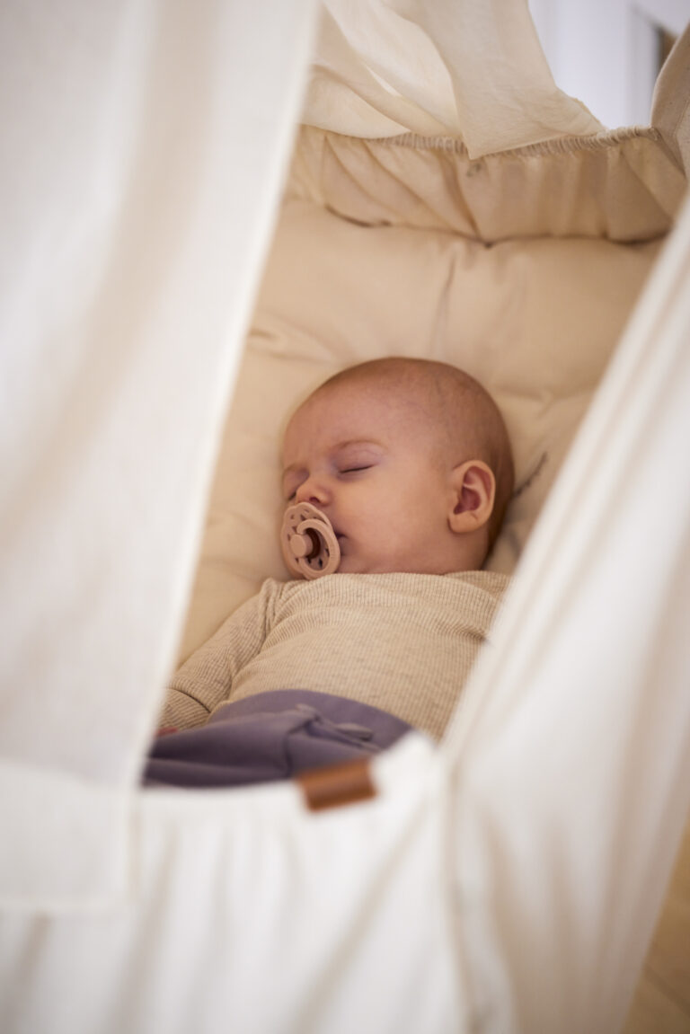 Membantu baldahin za viseću kolijevku - Natur