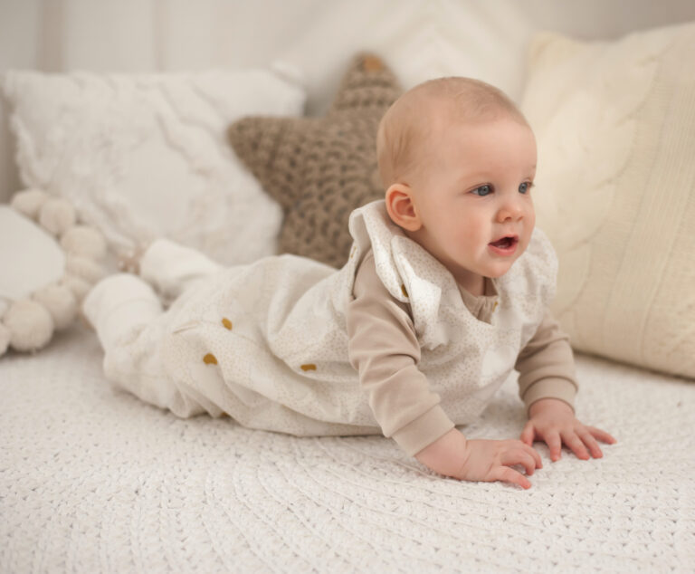 Kako obući dijete ispod vreće za spavanje?