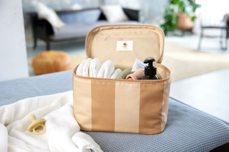 Toaletna torbica Lässig CAS Camel bež