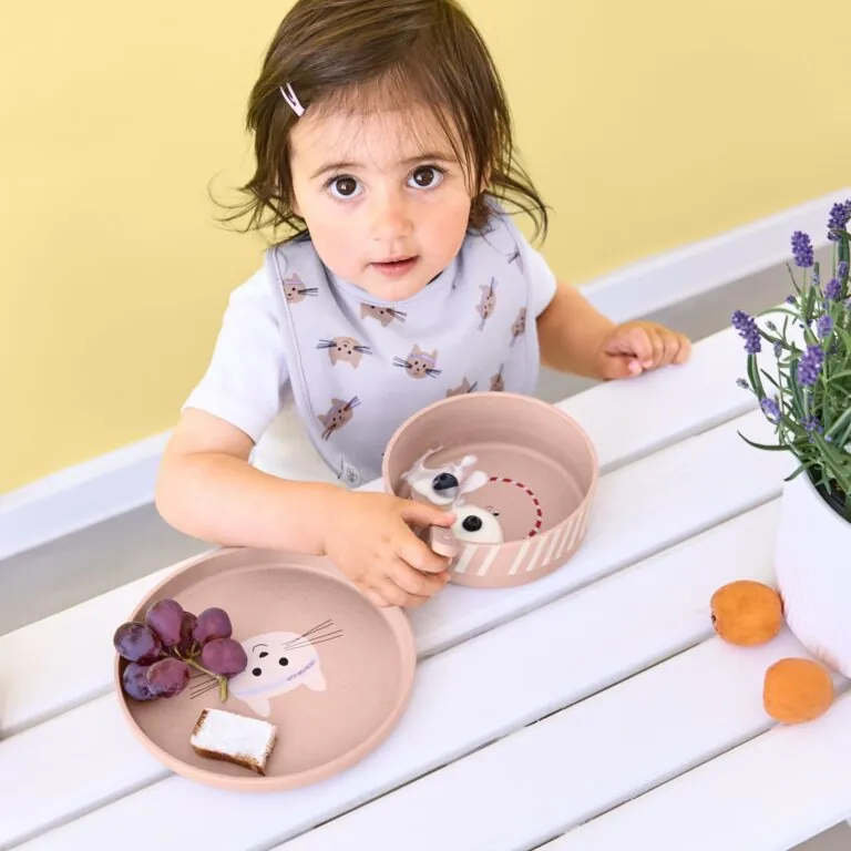 Lässig komplet jedilnega pribora iz PP/celuloze Tiny Team Cat (krožnik, skleda, skodelica, žlica)