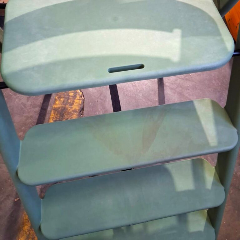 SNIŽENO: KAOS Klapp Dječja stolica, reciklirana plastika, Mineral Green - GREŠKA U BOJI